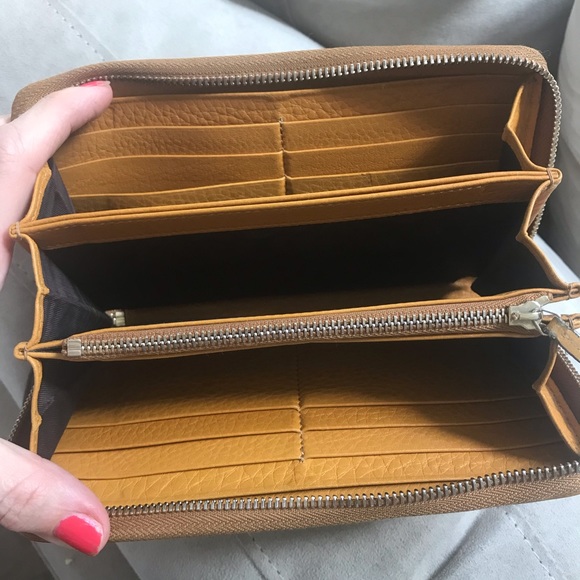 gucci bamboo tassel zip around wallet